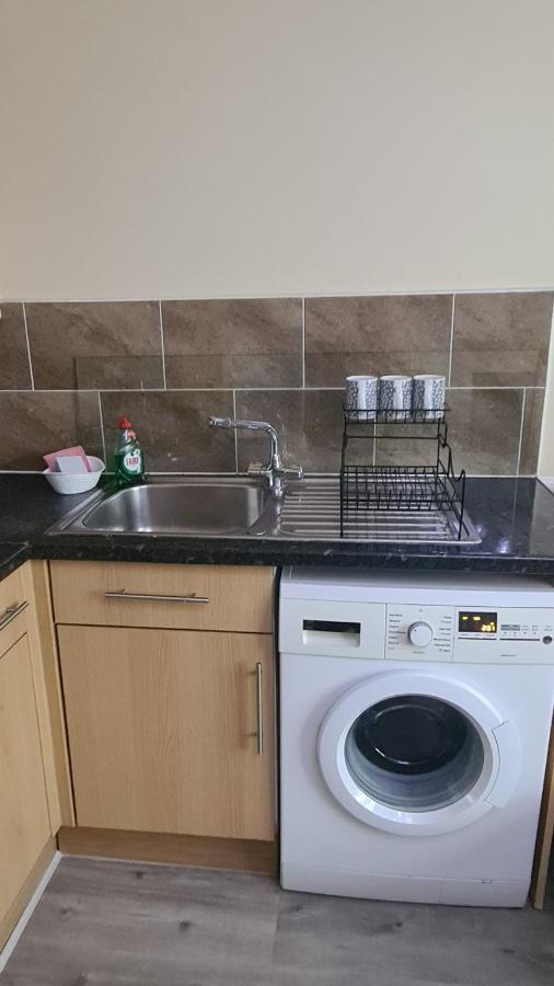 Entire 2 Bedroom Home/flat In London, Central Line